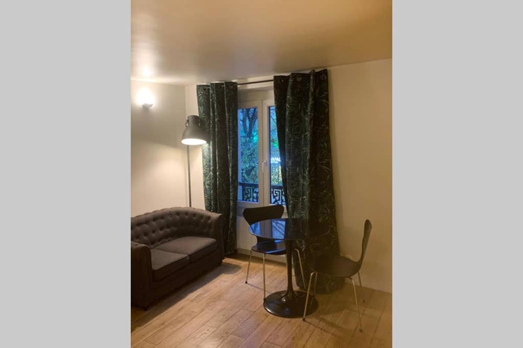 Appartement Charming Le Marais Retro à Paris Extérieur photo