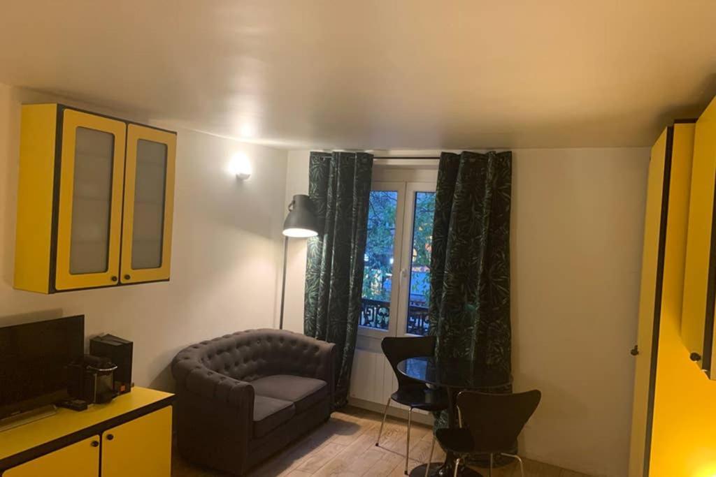 Appartement Charming Le Marais Retro à Paris Extérieur photo